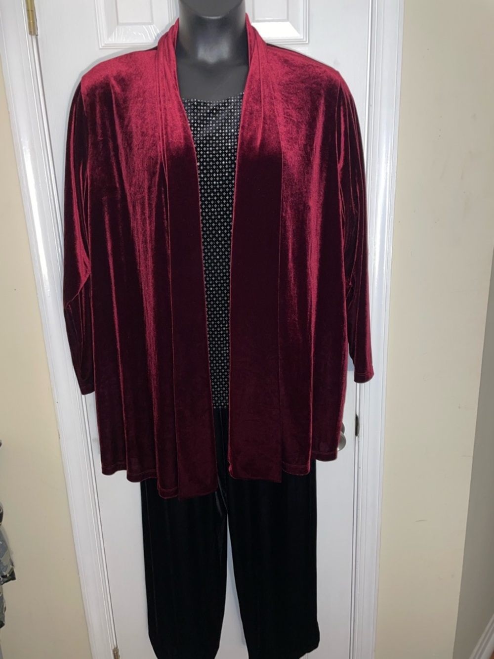 Women's Velvet Open-Front Cardigan Sweater - Burgundy 2X